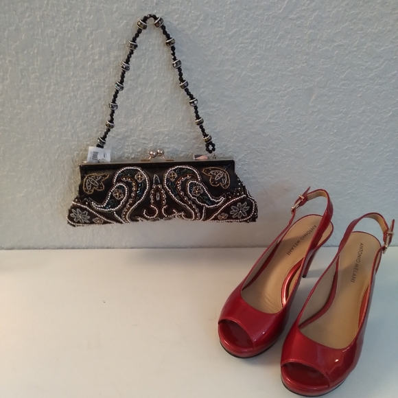 Apt. 9 Vintage-like beaded purse - Picture 2 of 6